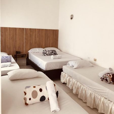 Hotel Center Plaza Plus Кукута Екстер'єр фото