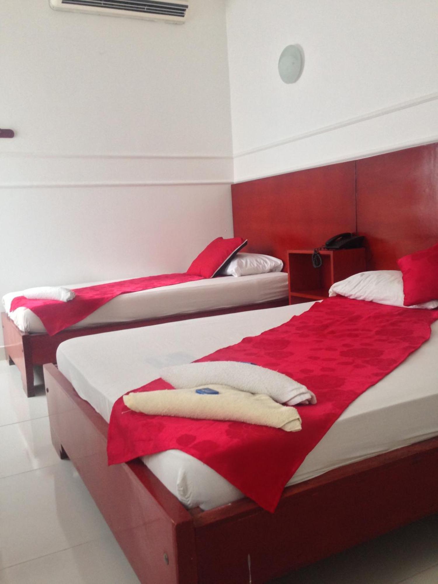 Hotel Center Plaza Plus Кукута Екстер'єр фото