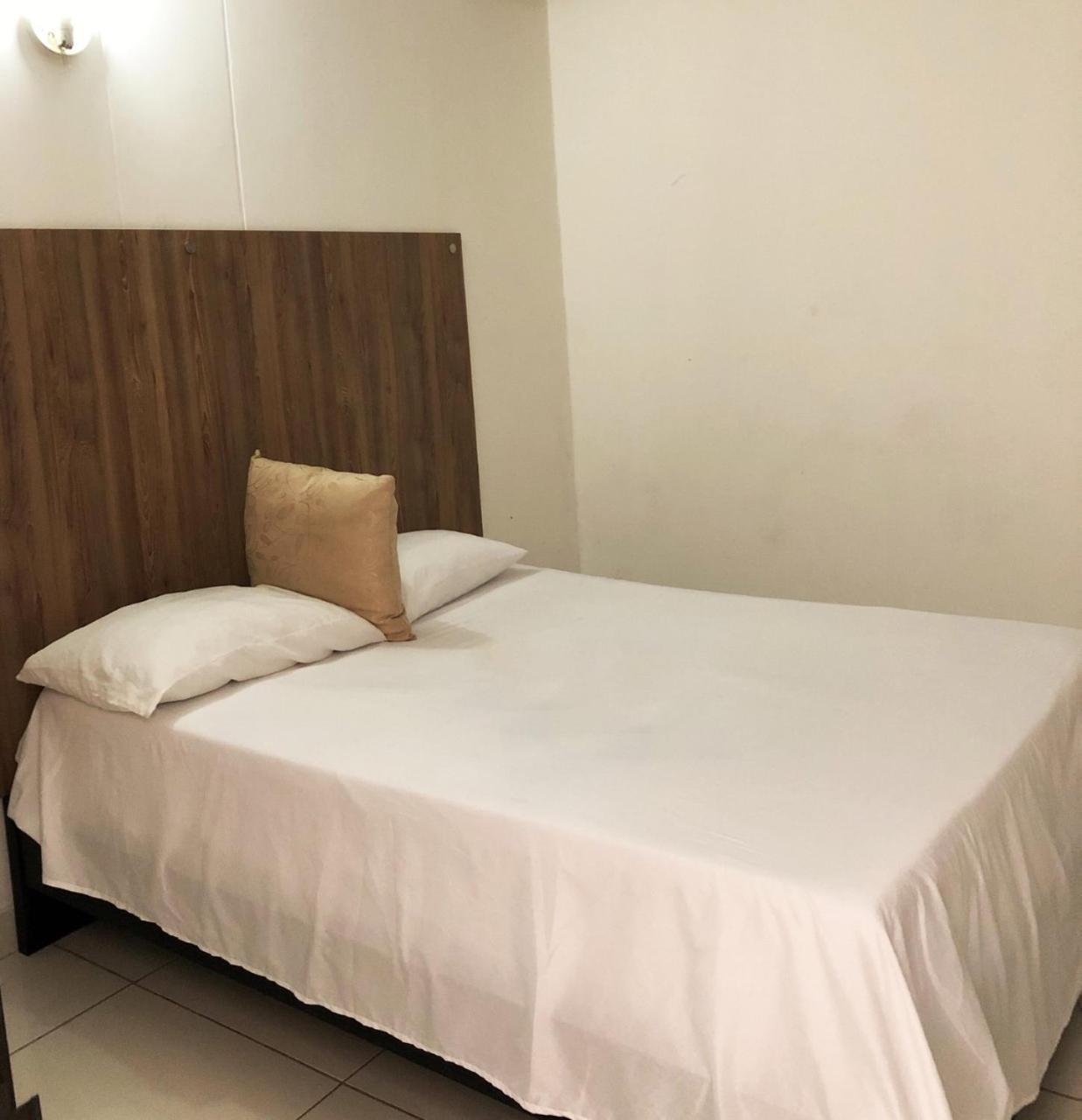 Hotel Center Plaza Plus Кукута Екстер'єр фото
