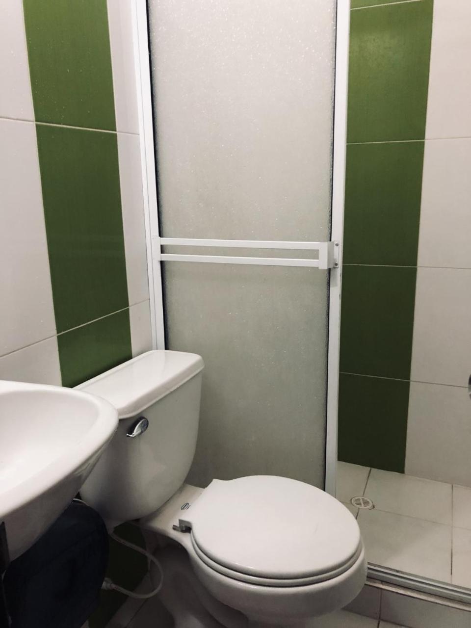 Hotel Center Plaza Plus Кукута Екстер'єр фото