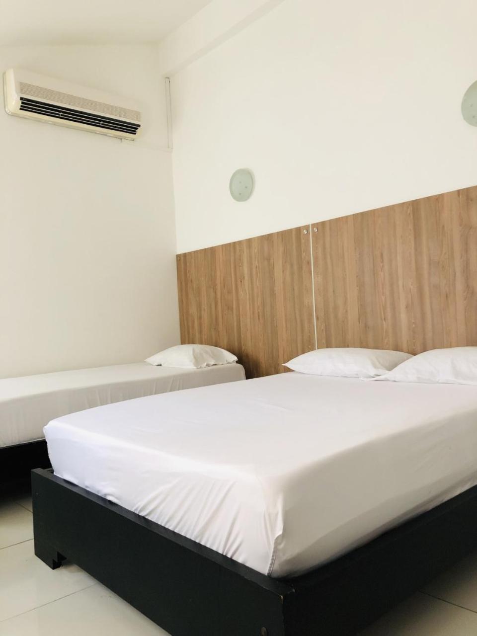 Hotel Center Plaza Plus Кукута Екстер'єр фото