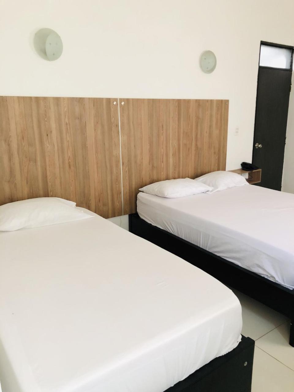 Hotel Center Plaza Plus Кукута Екстер'єр фото