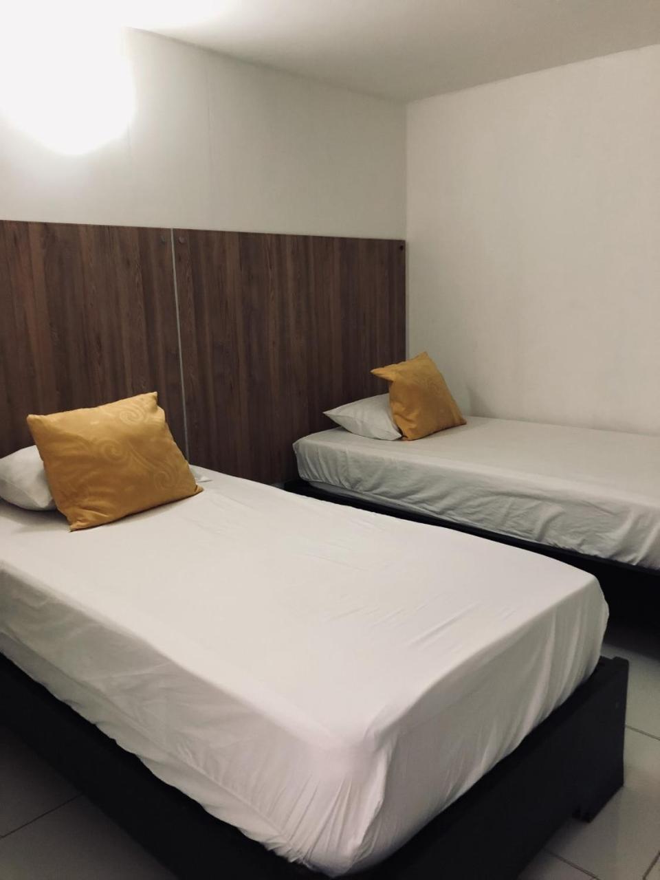 Hotel Center Plaza Plus Кукута Екстер'єр фото